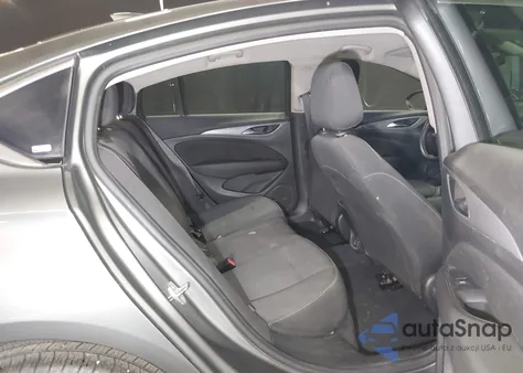 2018 Buick Regal Sportback Preferred z USA, uszkodzony, nr VIN W04GL6SX0J1132118